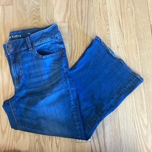 American Eagle Women’s Jeans. Artist Flare. Medium Blue. Sz. 14